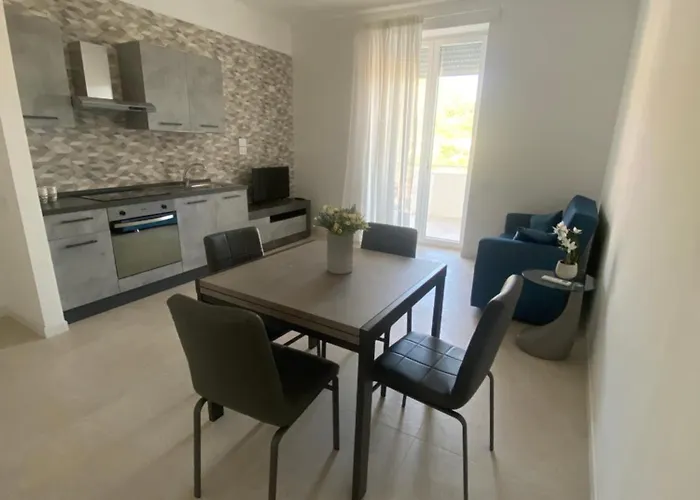 Carlino\'S Home